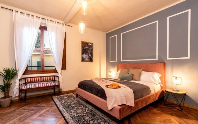 Florentine Palazzo - 4 bedrooms - Historic Center apt