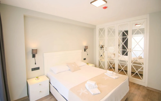Krem Marin Suits Otel