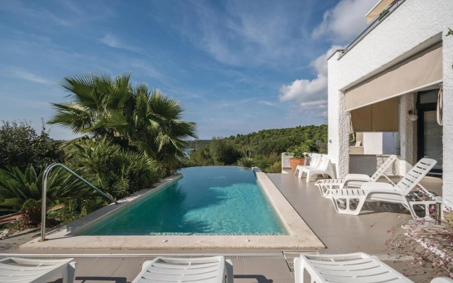 Beautiful Apartment in Pula With Outdoor Swimming Pool and Wifi