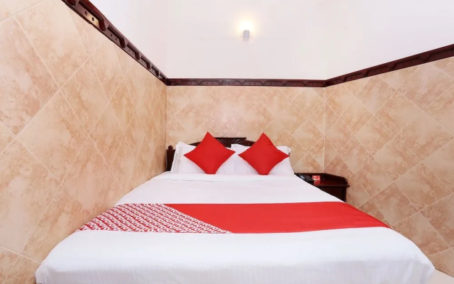 OYO 40141 Ascot Hotel
