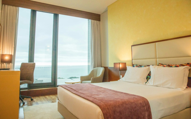 VIP Executive Art's Hotel