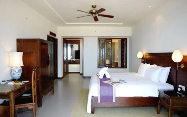 West Coast Resort