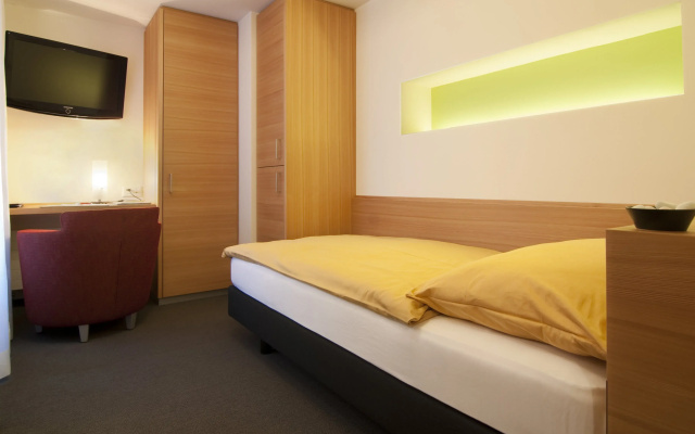 Hotel Simi