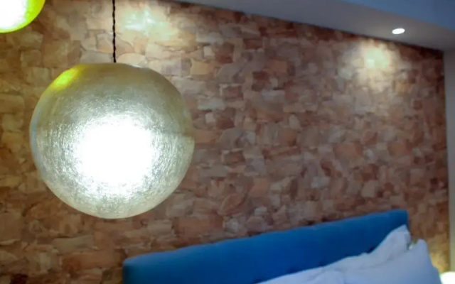 Ermou Fashion Suites #312 @ Plaka - King Size Bed