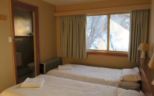 Sundeck Hotel