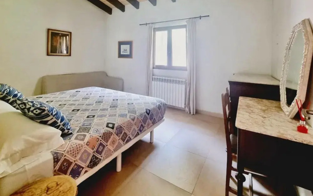 Villa Near Cala Tropicana With Pool
