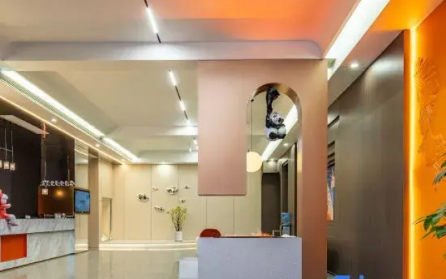 Veratu Hotel (Dujiangyan Sunac Land & Panda Valley Branch)