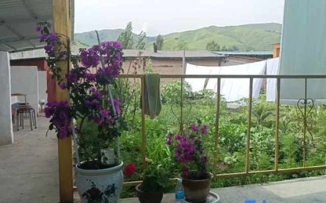 Nalati Flower Guest House