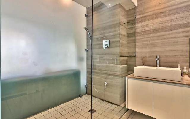 Clifton Suites