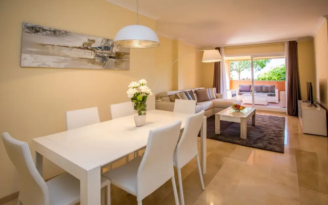 Luxurious and Spacious, 3 bedroom apartment ZA16