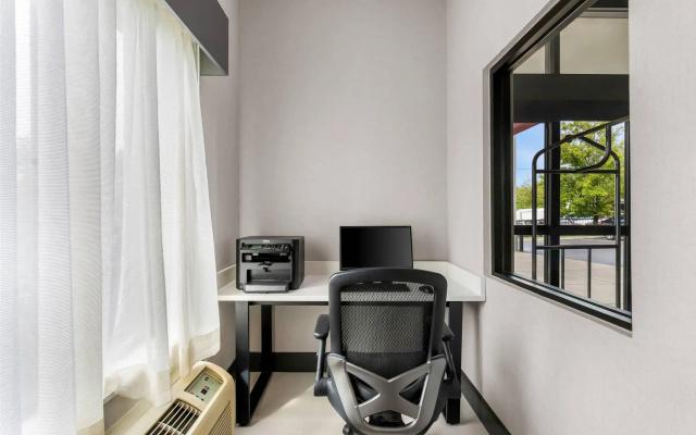 Brentwood Suites Nashville, an Ascend Collection Hotel