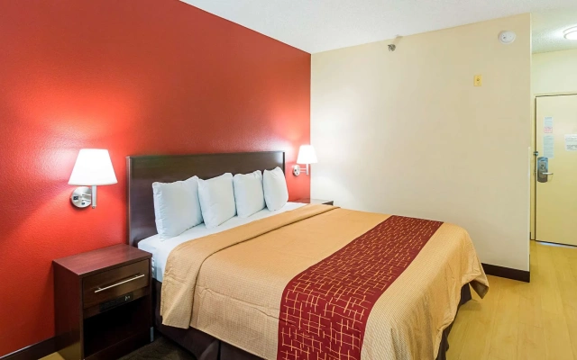Red Roof Inn PLUS+ Phoenix West