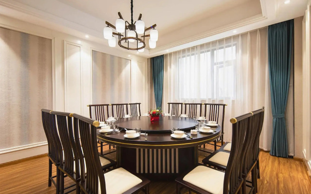 Yijia Lijing Hotel