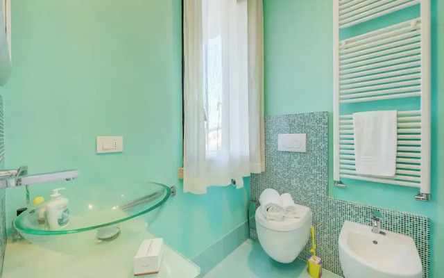 Green Tiffany Apartment