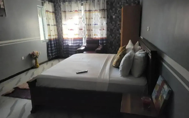 Hide View Hotel