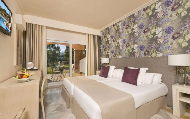 La Cala Resort