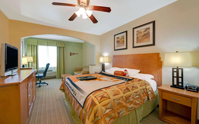 Super 8 Austin Airport North
