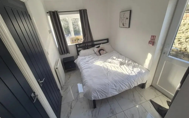 City Centre 6-bed Swansea Getaway