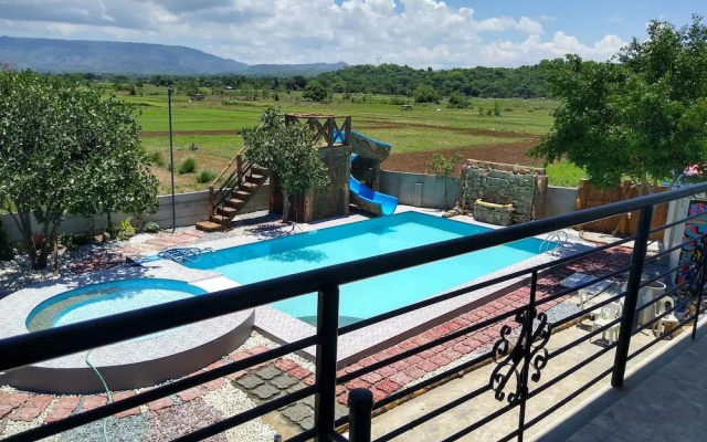 Shorestop Resort Inn