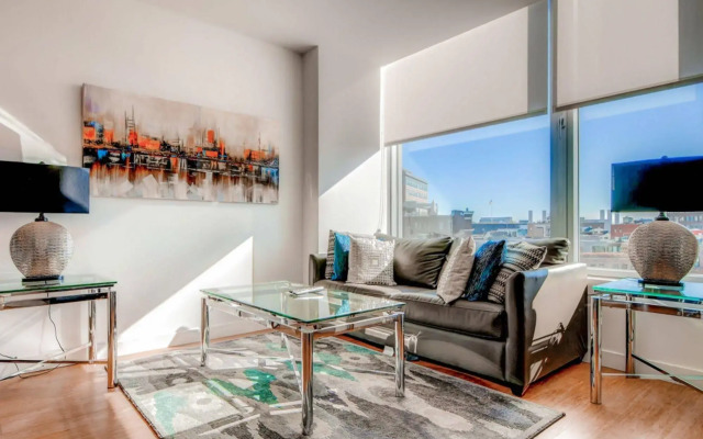 Global Luxury Suites at The Financial District