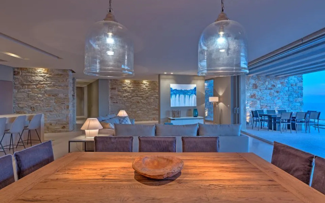 Mylo Villa Ios