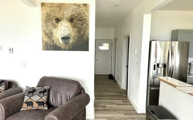 Paradise Suites Bear Den