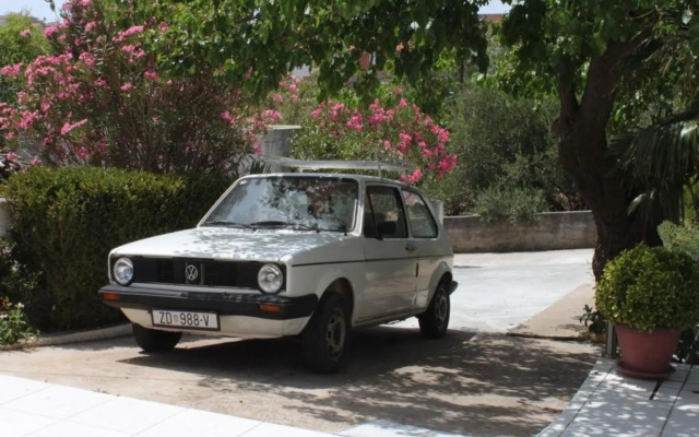 Tonci - 30 m from beach - A2 Gori (2+1)