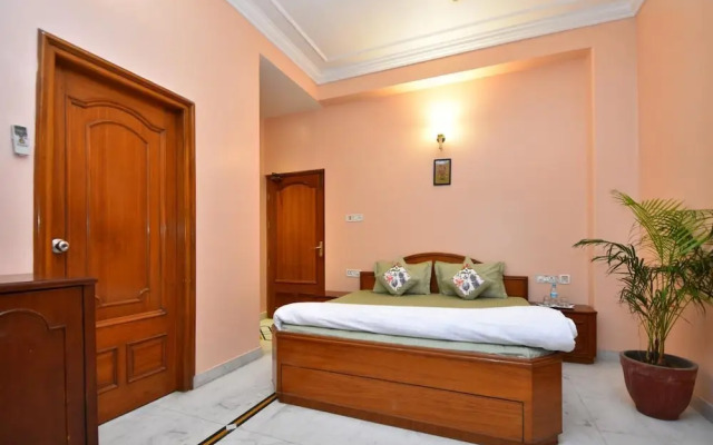 Pink Elephant Haveli - Hostel
