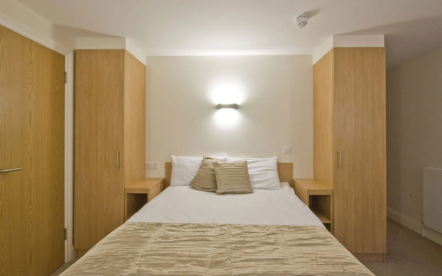 Queens Hotel
