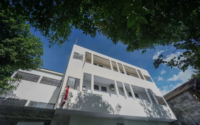 Putri Kesia Rooms by OYO Rooms