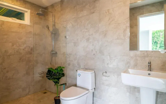 2bed SeaView Apartment in Bang Por KBR36