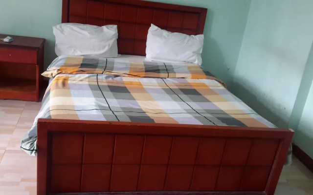 20/20 Guest House