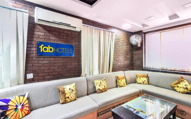 Fabhotel Jindal Palace