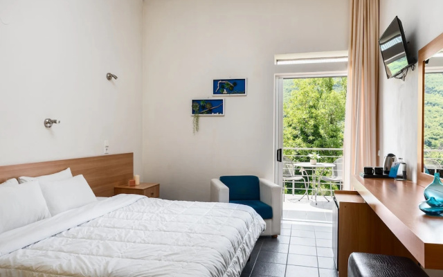 Gefiri Plakas Hotel
