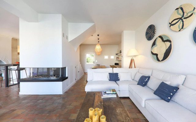 Pleasant House for 8 People & 12 m Mooring