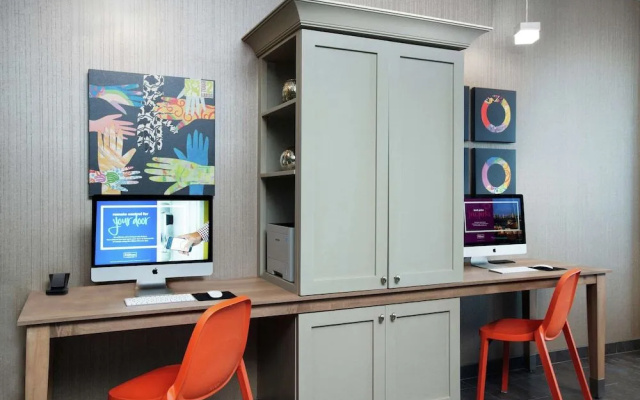 Home2 Suites By Hilton Long Island Brookhaven, Ny