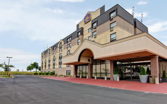 Отель Best Western Plus Toronto North York Hotel & Suites Канада, Торонто - отзывы, цены и фото номеров - забронировать отель Best Western Plus Toronto North York Hotel & Suites онлайн вид на фасад