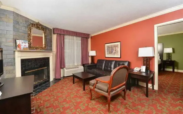 Best Western Chateau Suite Hotel