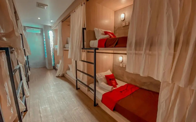 RedDoorz Hostel near Lippo Mall Kuta