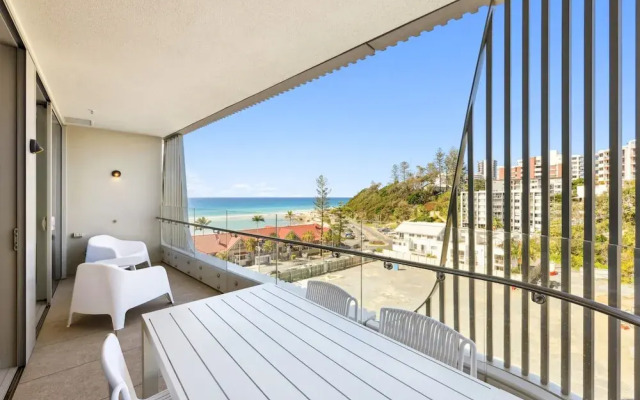 Beachfront 1-bed Flat With Pool & Gym Access
