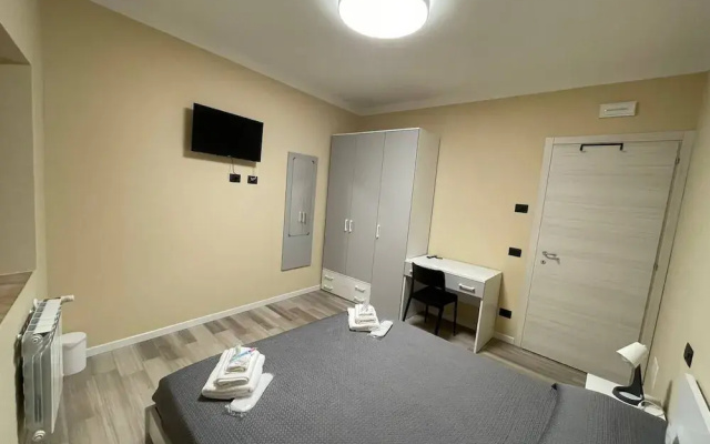 Casa Alone