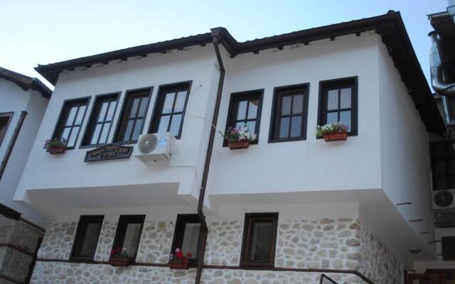 Отель Toni's Guest House Болгария, Сандански - отзывы, цены и фото номеров - забронировать отель Toni's Guest House онлайн вид на фасад