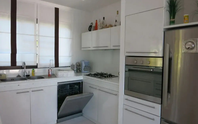 Yves Villa 3 bed pool NAI HARN