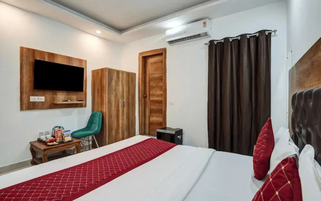 Hotel Marina Near Delhi Airport