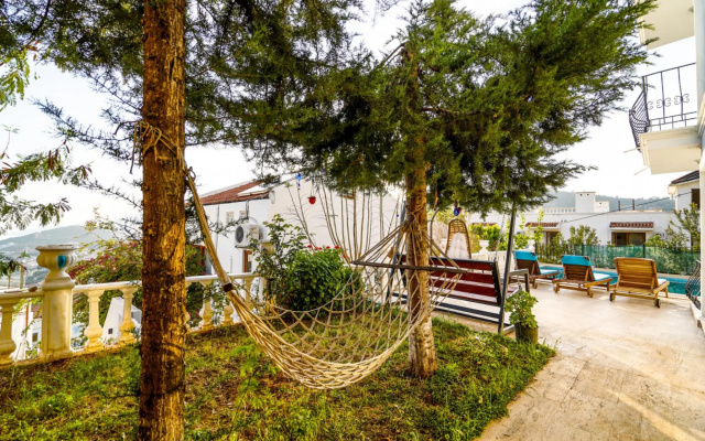 Flat with Shared Pool and Shared Backyard in Kas