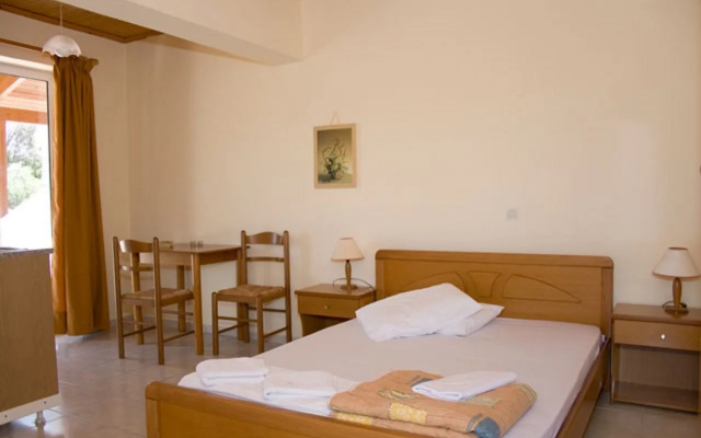Pythos Studios and Apartments