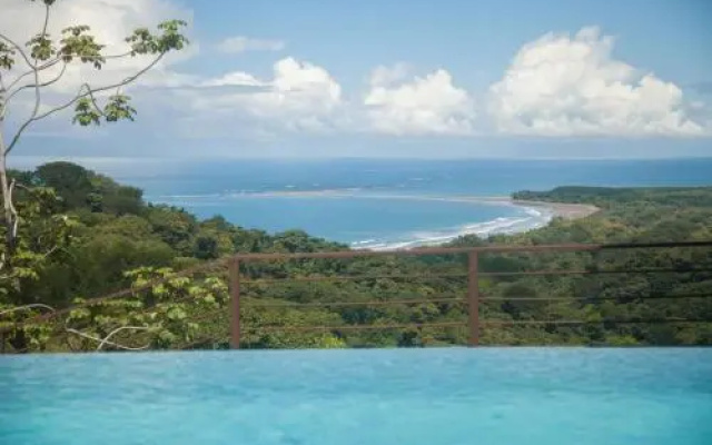 Whale's Tail Ocean View Luxury Suites