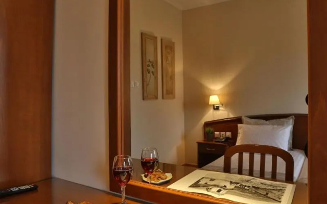 Xenios Dias Boutique Hotel