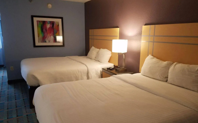 Fifth Season Inn & Suites
