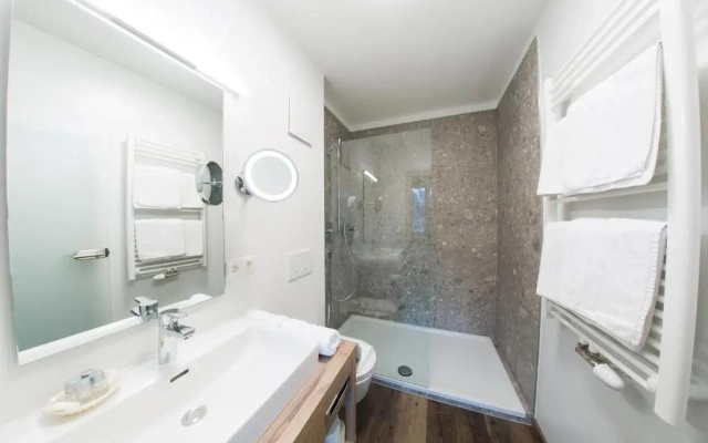 Hotel Tyrol